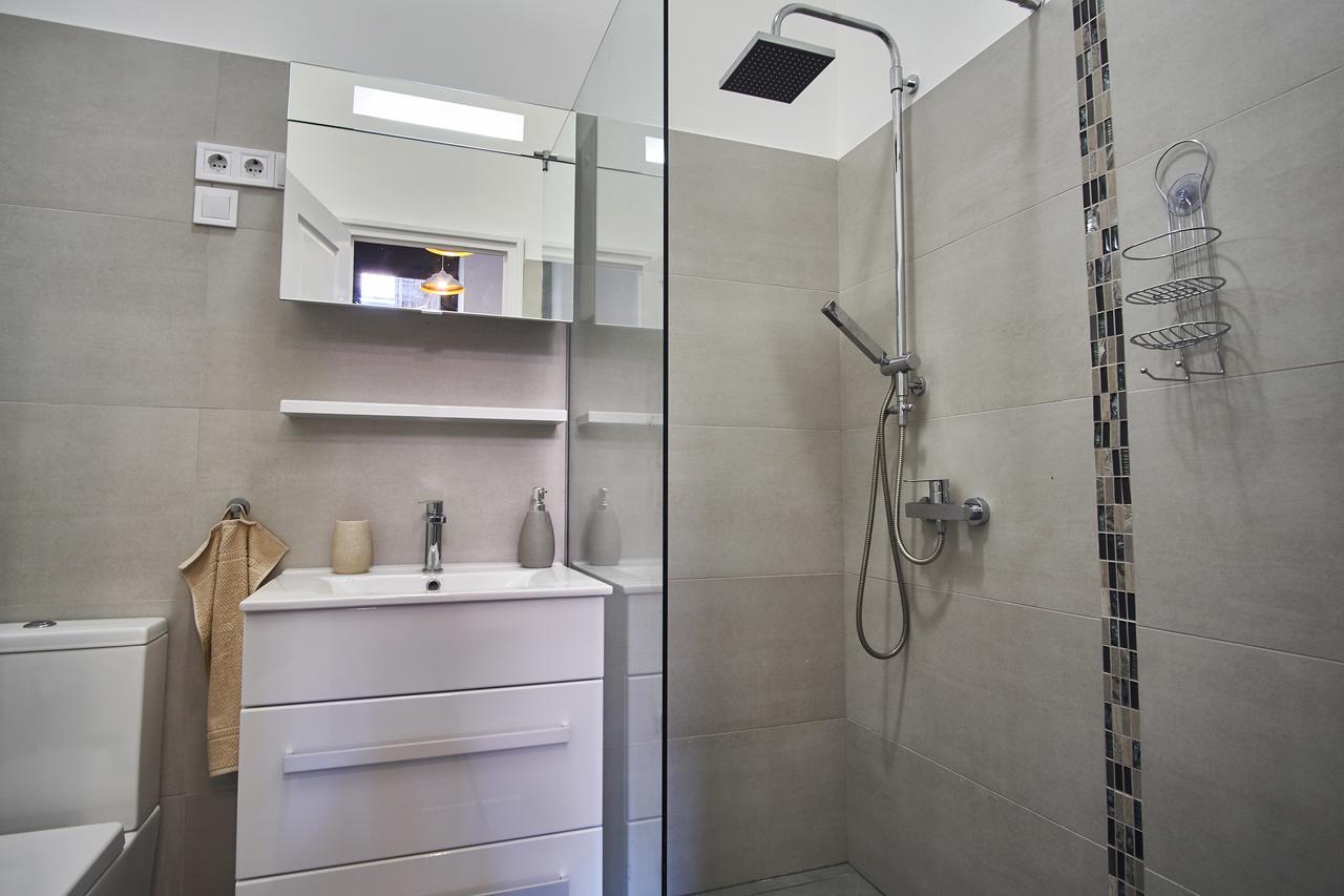 Design Apartment In The City Center With Ac บูดาเปสต์ ภายนอก รูปภาพ