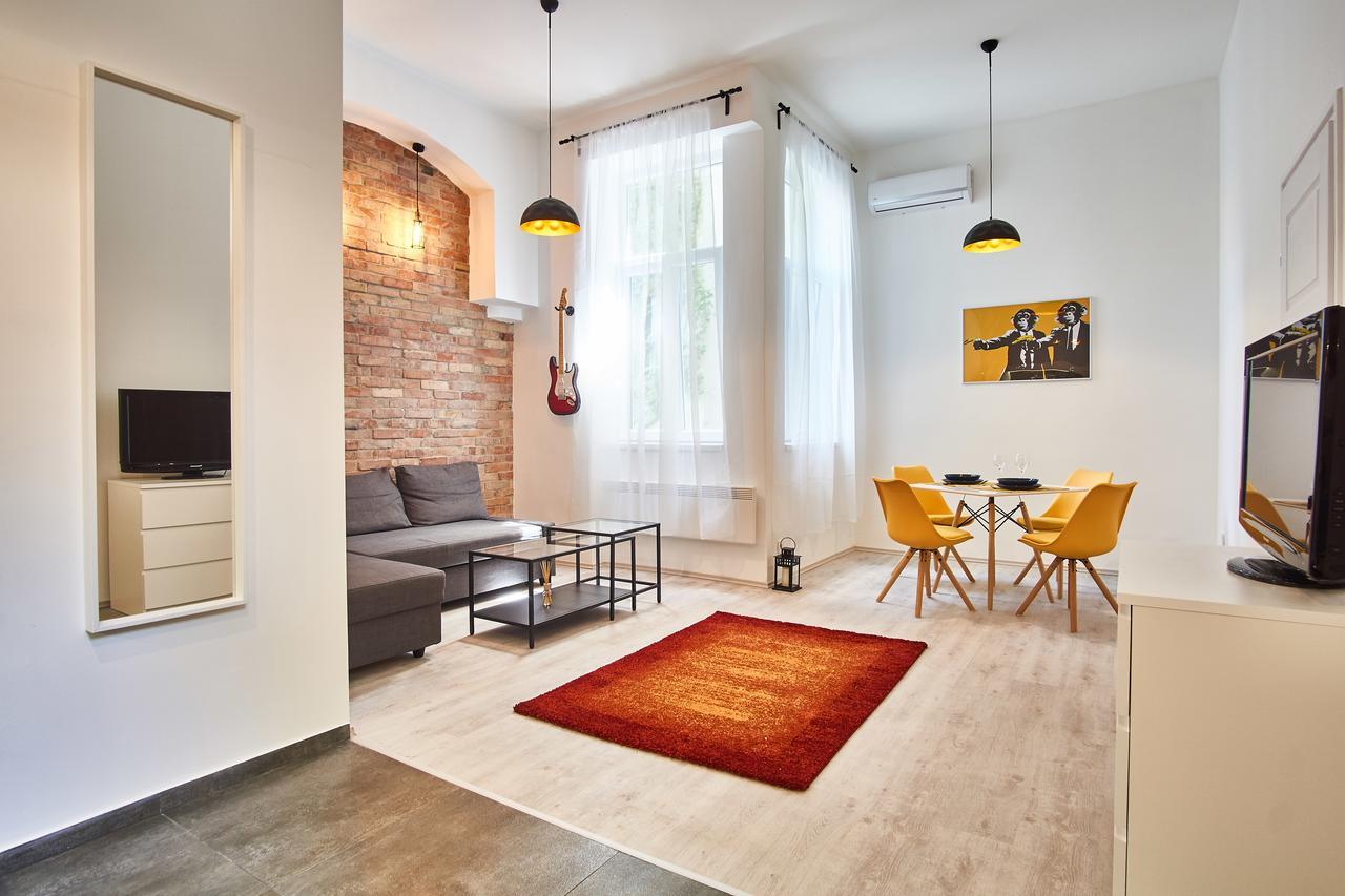 Design Apartment In The City Center With Ac บูดาเปสต์ ภายนอก รูปภาพ