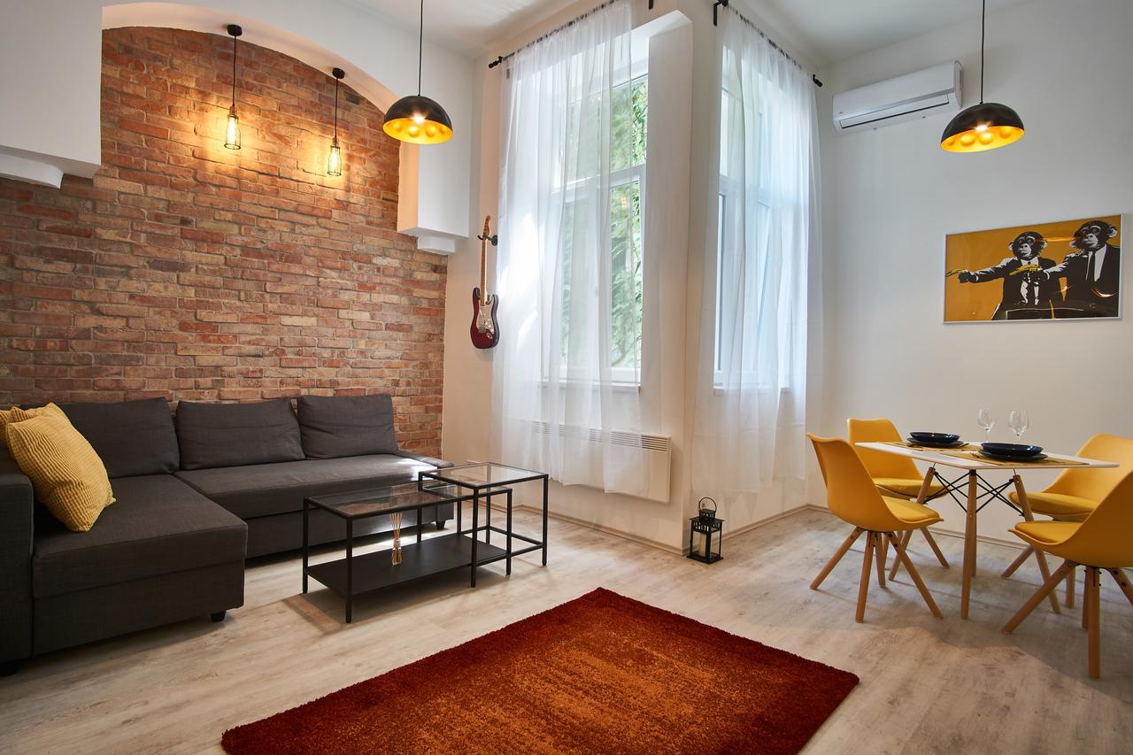 Design Apartment In The City Center With Ac บูดาเปสต์ ภายนอก รูปภาพ